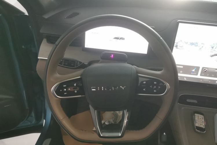 Used Chery Tiggo 8 PLUS C-DM 2025 1.5T 116 km Prestige Version 5 Seats
