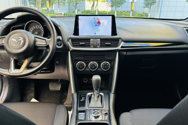 Used Mazda CX-4 2018 2.0L Automatic Two-Wheel Drive Blue Sky Dynamic Version China V Standard
