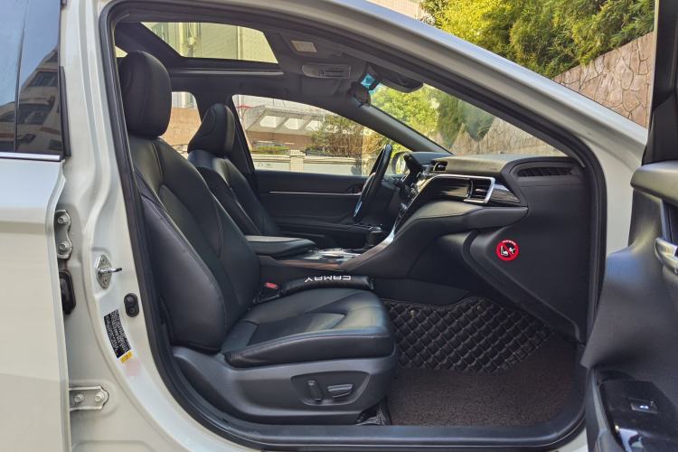 Used Toyota Camry 2018 2.5G Luxury Edition
