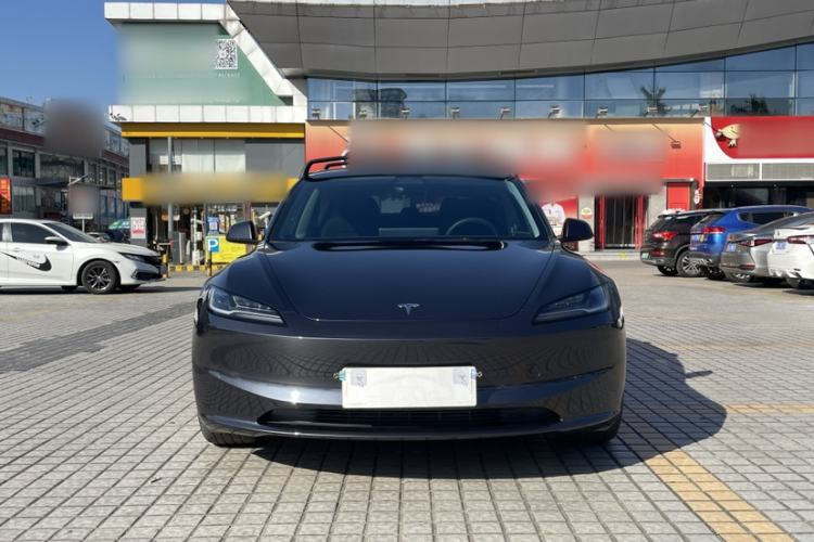 Used Tesla Model 3 2023 Long-Range All-Wheel-Drive Version
