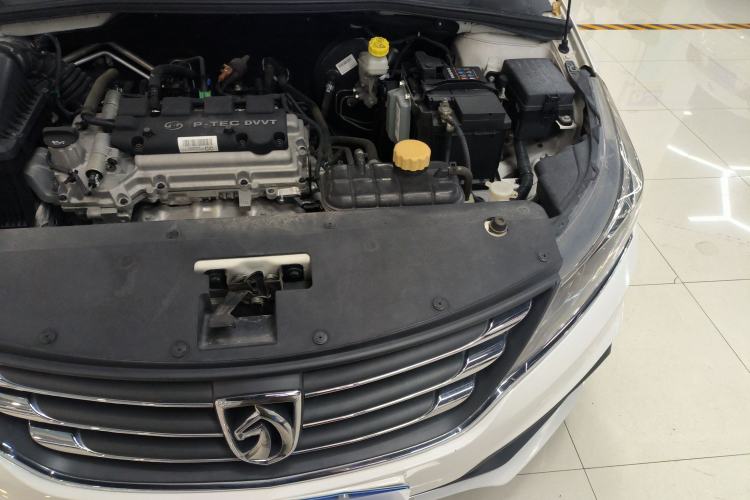 Used Baojun 310W 2017 1.5L Manual Fashion Model China V
