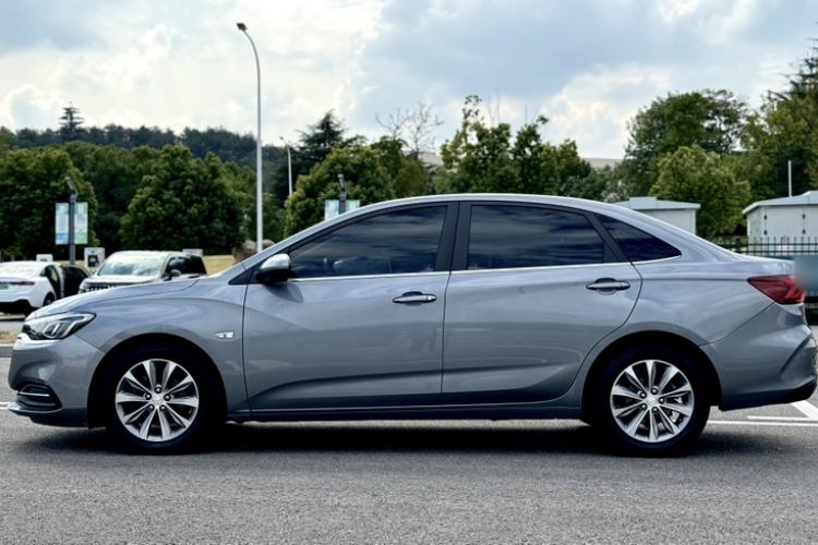 Used Chevrolet Monza 2022 320 Automatic Enjoyment Sunroof Version
