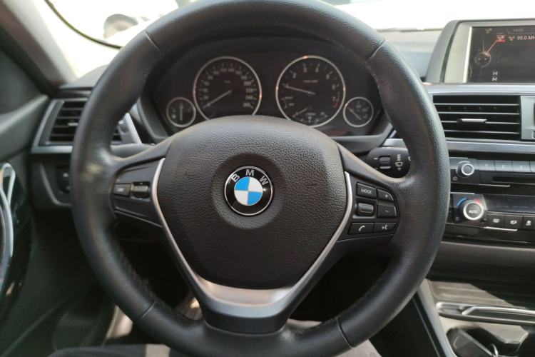Used BMW 3 Series 2016 316Li Fashion Model
