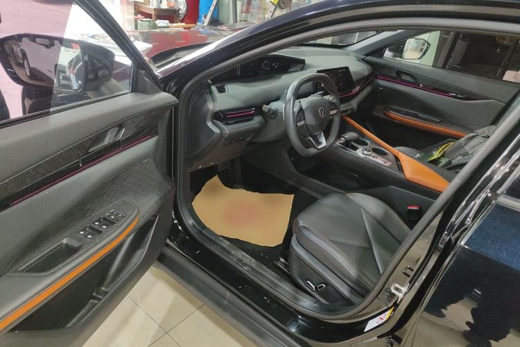 Used Changan UNI-V 2022 1.5T Prestige Version