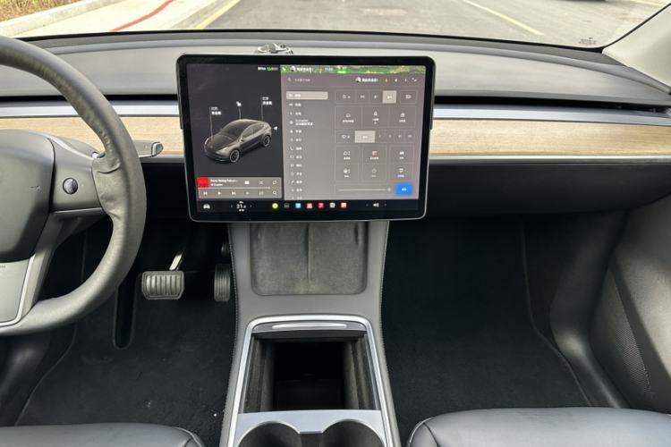 Used Tesla Model Y 2021 Long-Range All-Wheel-Drive Version