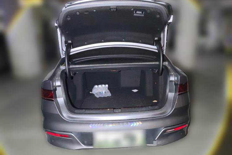 Used BYD Qin PLUS 2024 Honor Edition EV 420KM Leading Model
