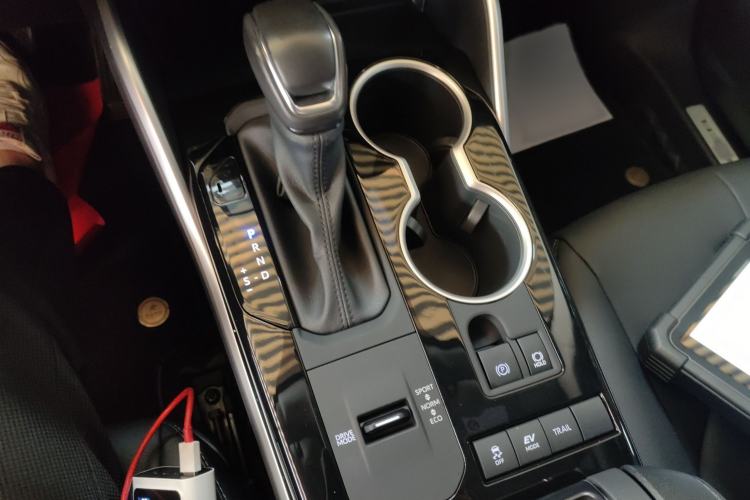 Used Toyota Highlander 2023 2.5L Smart Electric Hybrid Dual-Motor All-Wheel-Drive Luxury 7-Seater
