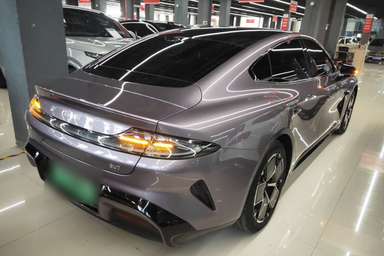 Used  SU7 2024 Rear-Drive Long-Range Intelligent Driving Version
