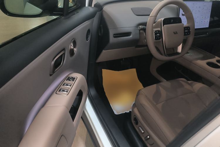 Used Li Auto Li Auto i8 2025 Standard Edition
