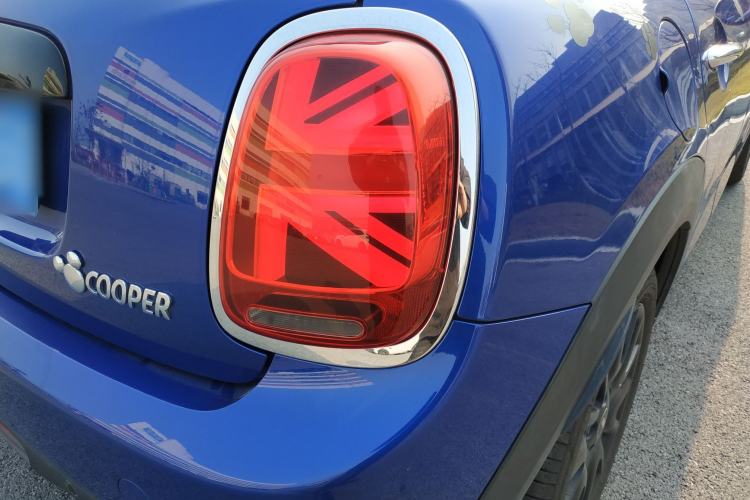 Used  MINI 2019 1.5T COOPER Classic Edition Five-Door Version
