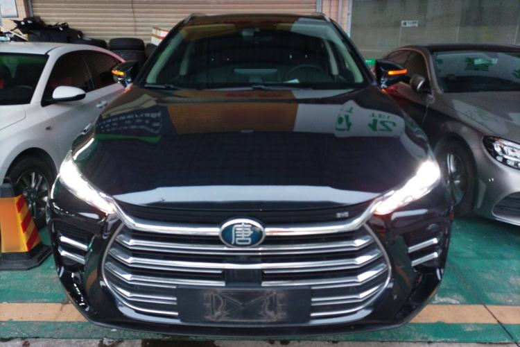 Used BYD Tang New Energy 2019 DM 2.0T All-Wheel Drive Smart Connectivity Enjoyment Model 7 Seats China VI Standard
