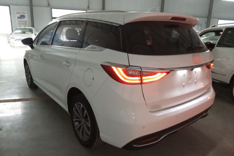 Used BYD Song MAX 2019 1.5T Automatic Smart Connect Ruiyi Sunroof Version 6 Seats Emission Standard China V
