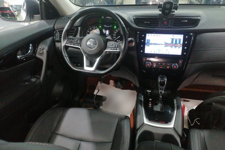 Used Nissan X-Trail 2022 2.0L Two-Wheel Drive Smart Connect Premium Edition
