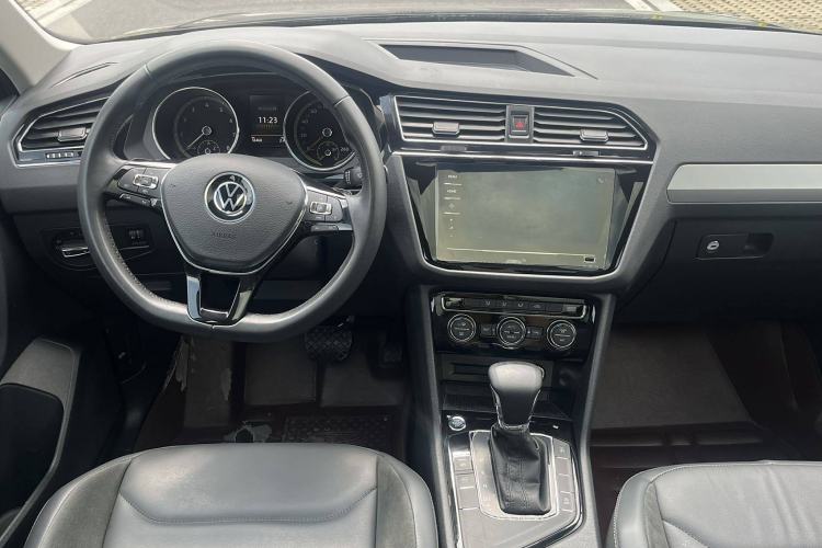 Used Volkswagen Tiguan L 2021 330TSI Automatic Two-Wheel Drive Smart Edition
