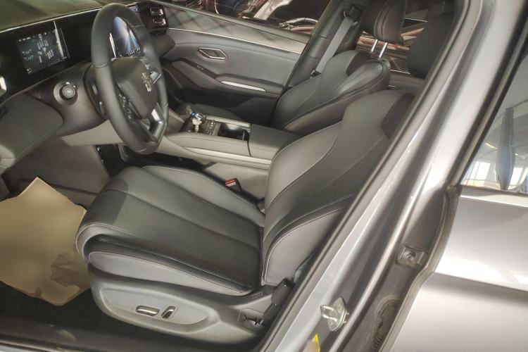 Used BYD Qin L 2025 DM-i Smart Drive 120KM Superior Model