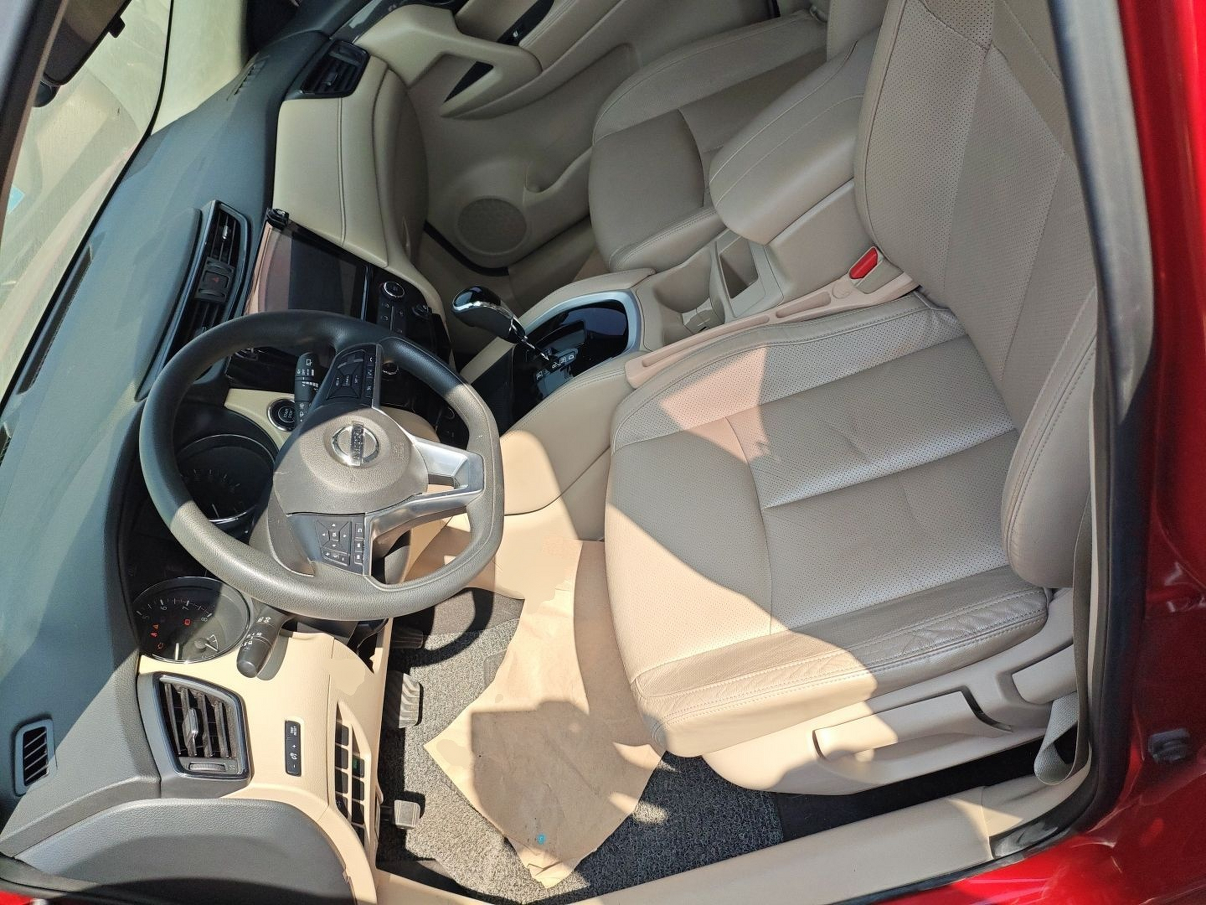 المقاعد الأمامية داخل السيارة