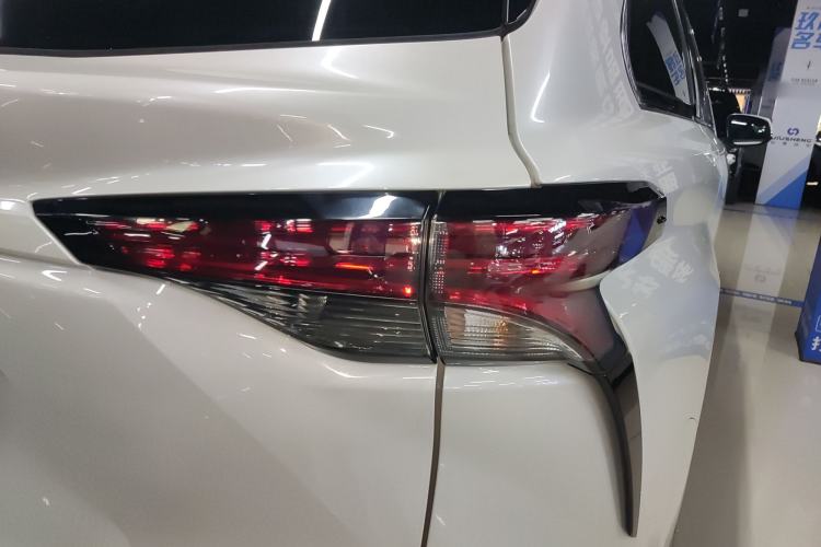 Used Toyota Granvia 2024 2.5L Hybrid Comfort Edition
