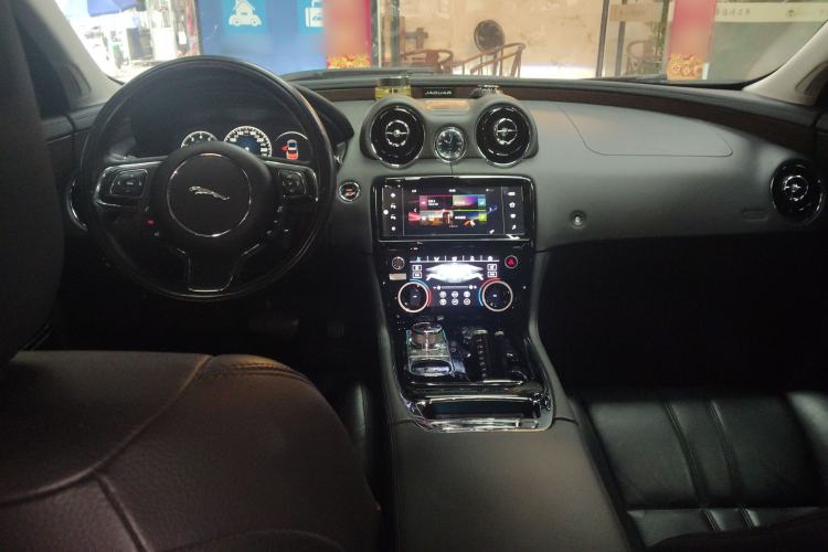 Used Jaguar XJ 2016 XJL 3.0 SC Two-Wheel-Drive Elegant Business Edition
