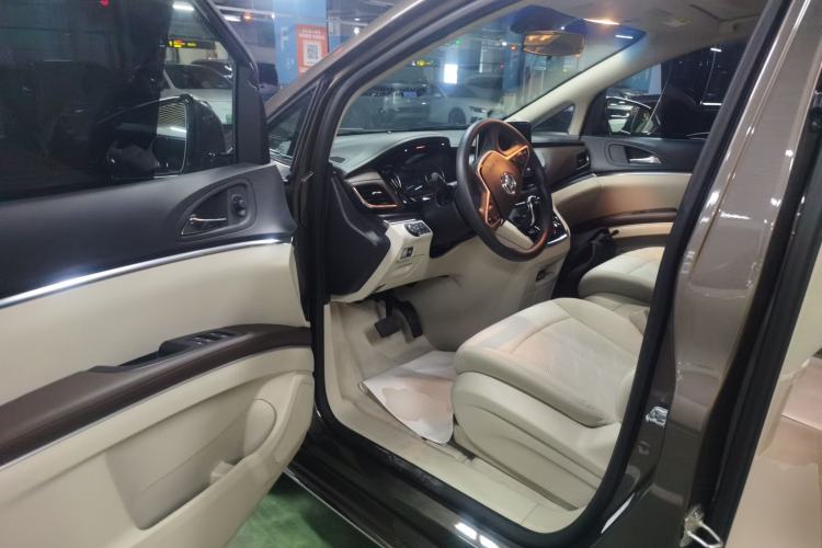 Used Buick GL8 2023 Land Executive Class Smart Enjoyment Model
