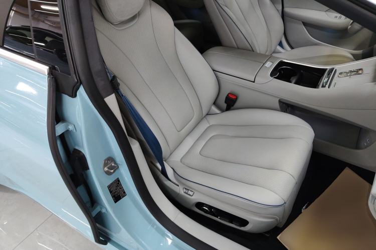 Used Hima Luxeed S7 2025 785 km Ultra