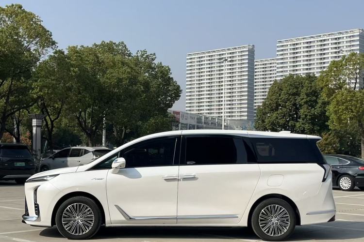 Used Buick GL8 New Energy 2024 Lu Zun Deluxe Edition 7-Seater
