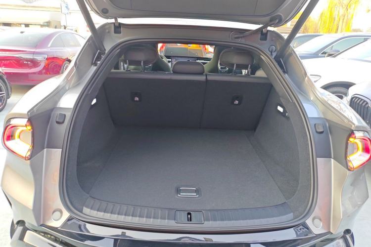 Used  YU7 2025 Ultra-Long Range Rear-Wheel Drive Version
