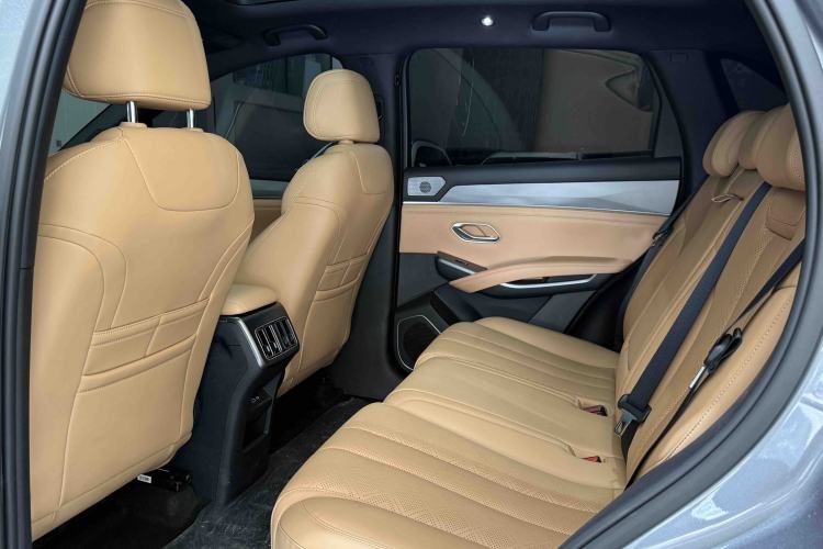 Used BYD Song L DM-i 2024 112 km Leading Edition
