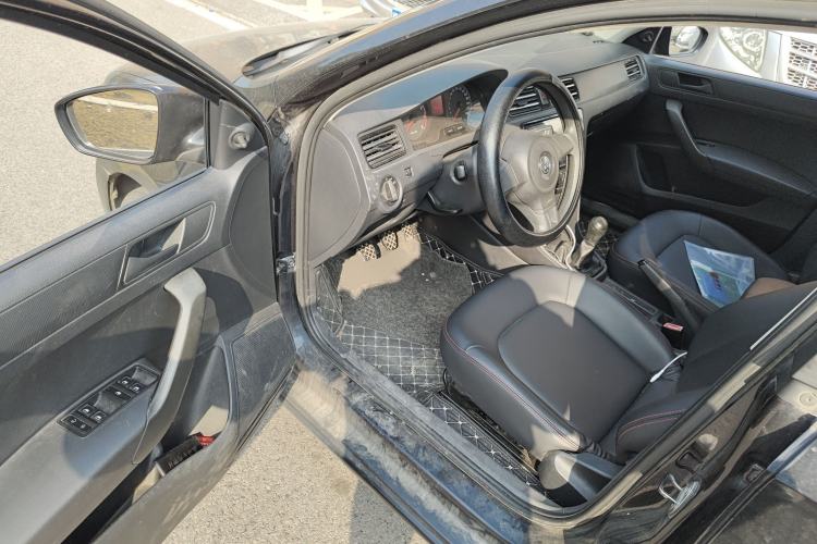 Used Volkswagen Santana 2013 1.4L Manual Fashion Edition