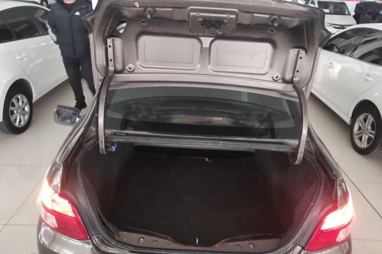 Used Peugeot 301 2014 1.6L Manual Comfort Edition
