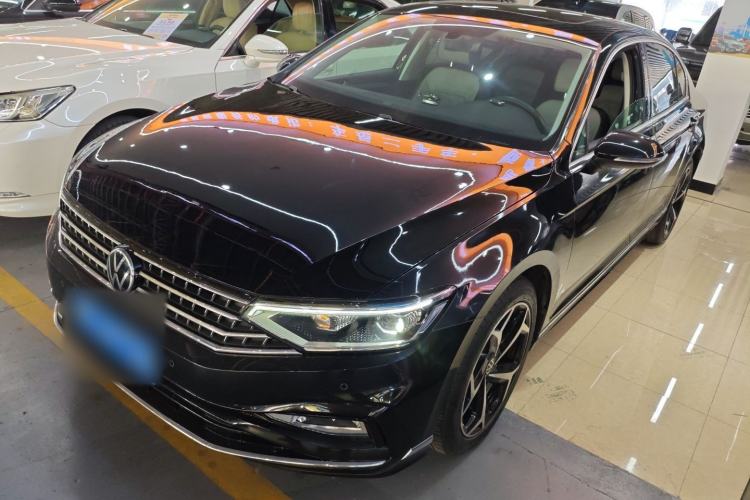 Used Volkswagen Magotan 2023 2 Million Units Limited Edition 330TSI DSG Leading Version