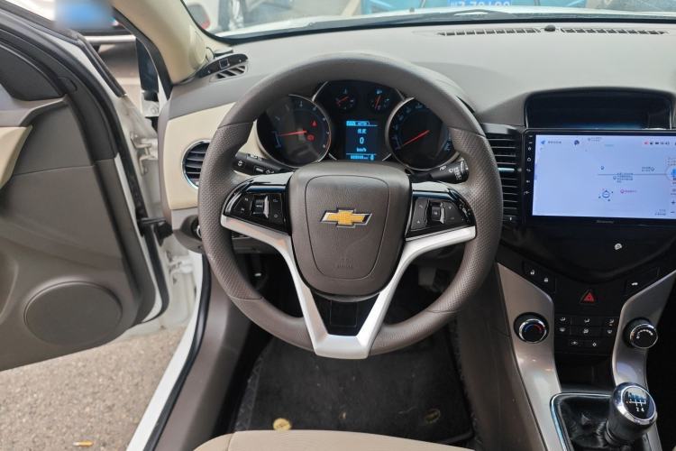 Used Chevrolet Cruze 2015 1.5L Classic SE MT
