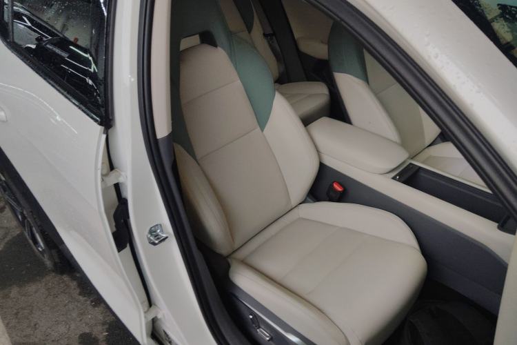 Used Lynk & Co 06 EM-P 2023 EM-P 126 Long-Range Pro
