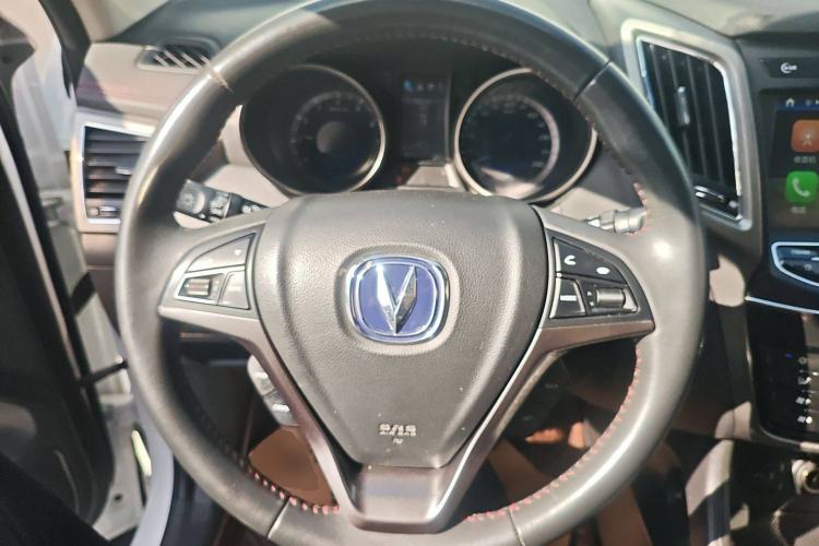 Used Changan CS75 2017 Shangkui Edition 1.5T Manual Fengxiang Model
