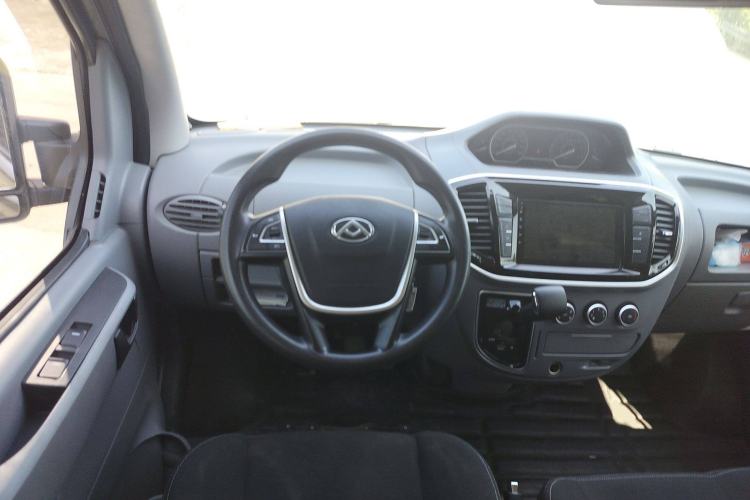 Used SAIC MAXUS Xintu V80 2021 2.0T PLUS AMT City Edition Short Wheelbase Ultra-Low Roof 5/6-Seater
