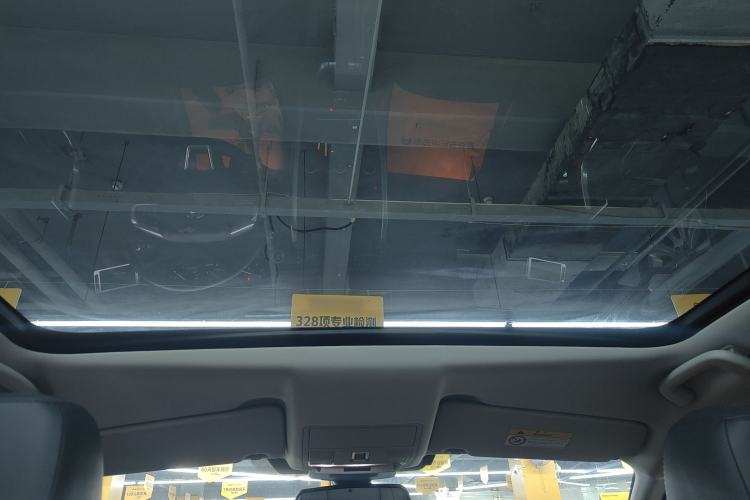 Used Land Rover Discovery Sport 2019 240 PS SE Version China VI Standard
