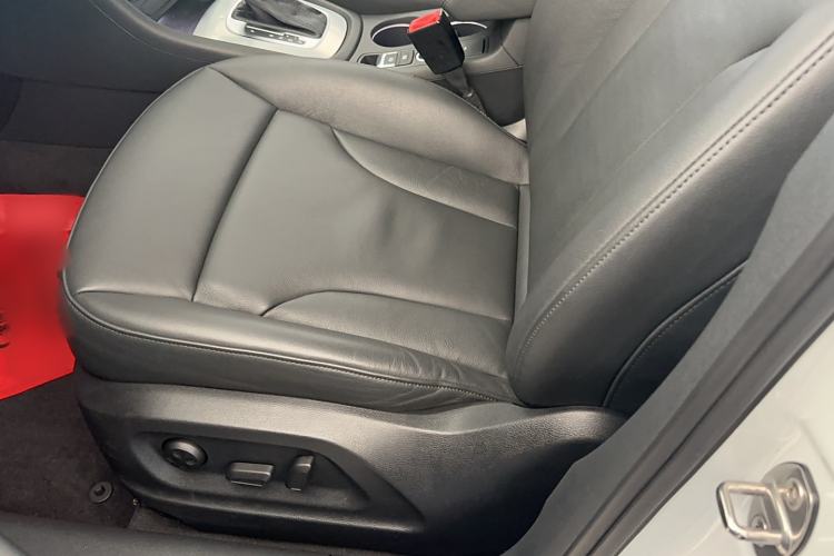 Used Audi Q3 2015 30 TFSI Comfort Model