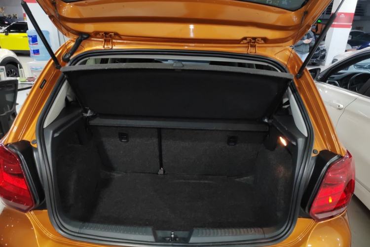 Used Volkswagen Polo 2014 1.6L Cross Polo Automatic