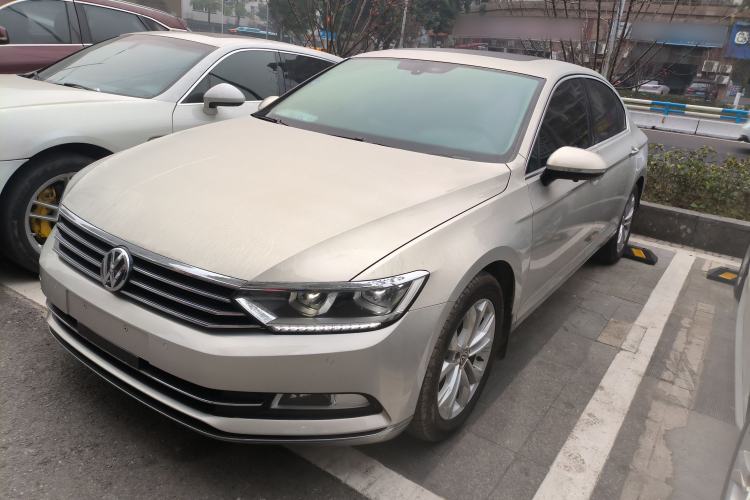 Used Volkswagen Magotan 2017 330TSI DSG Luxury Model