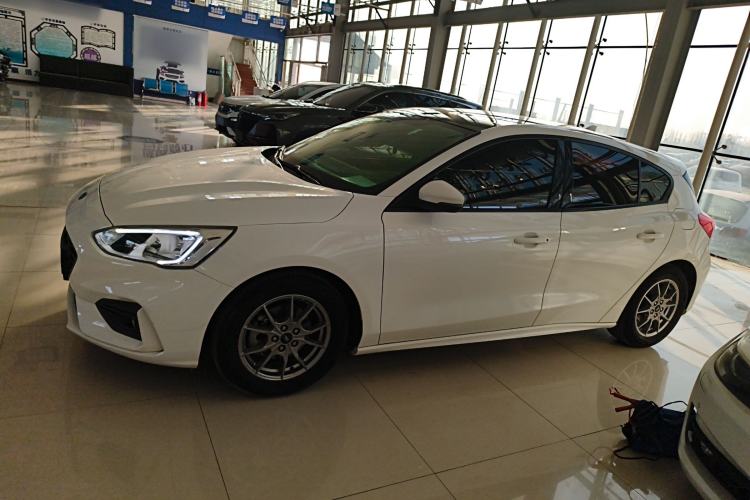 Used Ford Focus 2020 Hatchback 1.5L Automatic Sharp Edition
