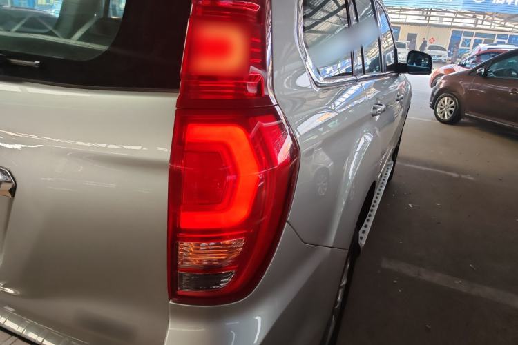 Used Haval H9 2015 2.0T Four-Wheel Drive Standard Model 7 Seats