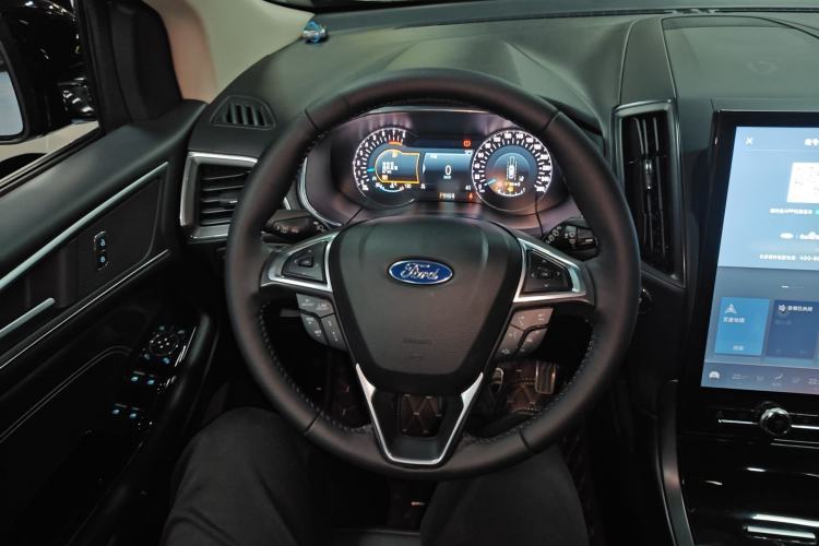 Used Ford Edge 2020 EcoBoost 245 Two-Wheel Drive Titanium 7-Seater
