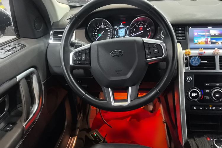 Used Land Rover Discovery Sport 2019 240 PS SE Version China VI Standard
