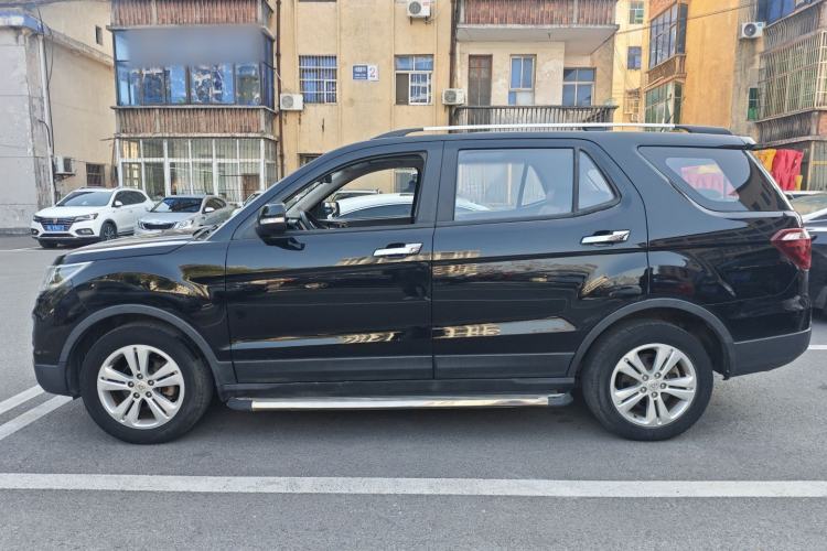 Used Oshan CX70 2016 1.6L manual luxury version
