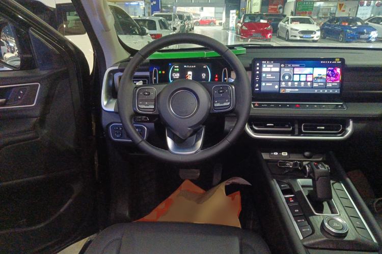 Used Great Wall Poer 2024 2.4T Passenger Version Automatic Diesel 4x4 Comfort Trim
