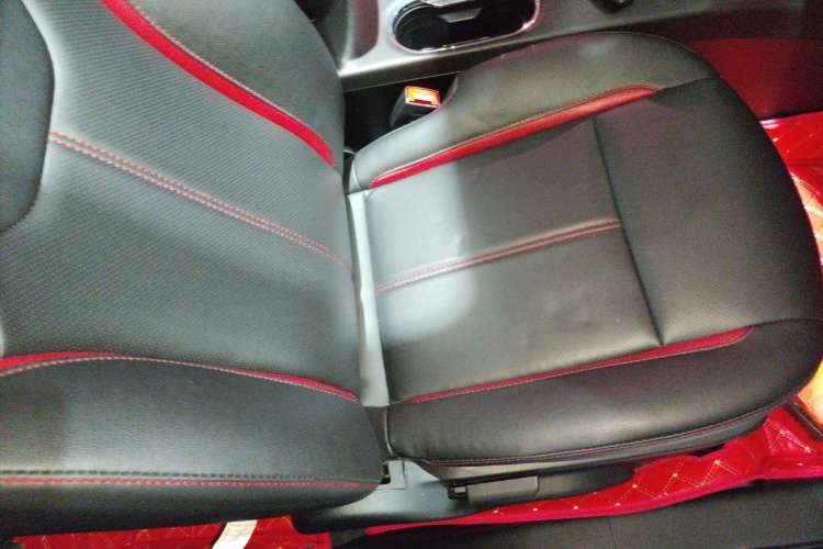 Used Soueast DX3 2016 1.5L Manual Luxury Version
