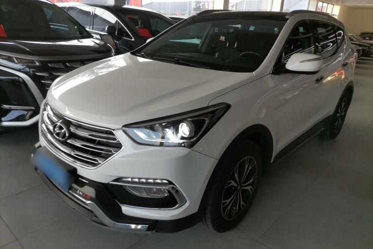 Used Hyundai Santa Fe 2017 2.0T Automatic Two-Wheel Drive Smart Version 7 Seats