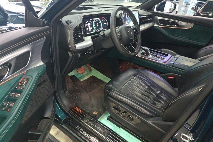 Used GAC Trumpchi GS8 2022 Double-Energy Series 2.0TM Two-Wheel Drive Prestige Edition (6 Seats)
