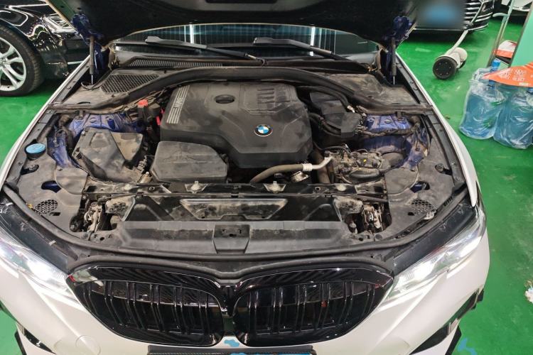 Used BMW 3 Series 2021 Second Facelift 325Li M Sport Package
