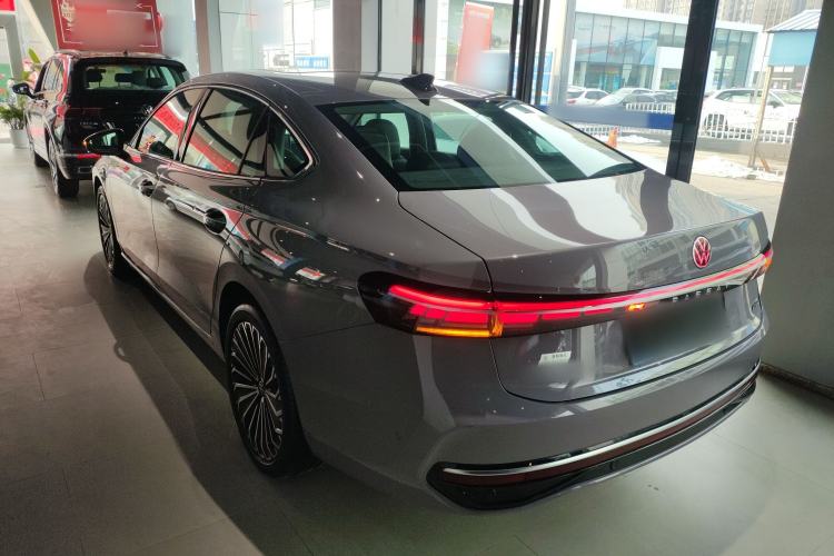 Used Volkswagen Passat 2025 Pro 380TSI Dragon Supreme Edition