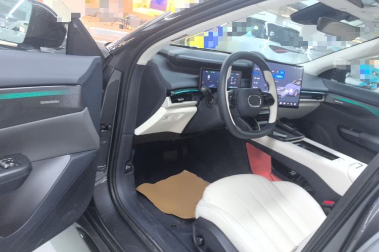 Used Lynk & Co 07 2024 EM-P 126 Long-Range Ultra
